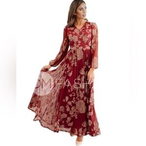 DM Fashion Adoria Burgundy Floral Velvet
Maxi, New with Tags, Plus Size
